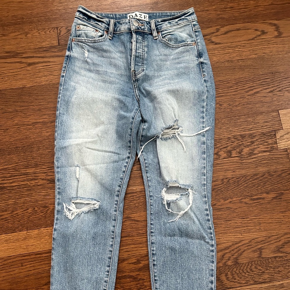 DAZE jeans distressed